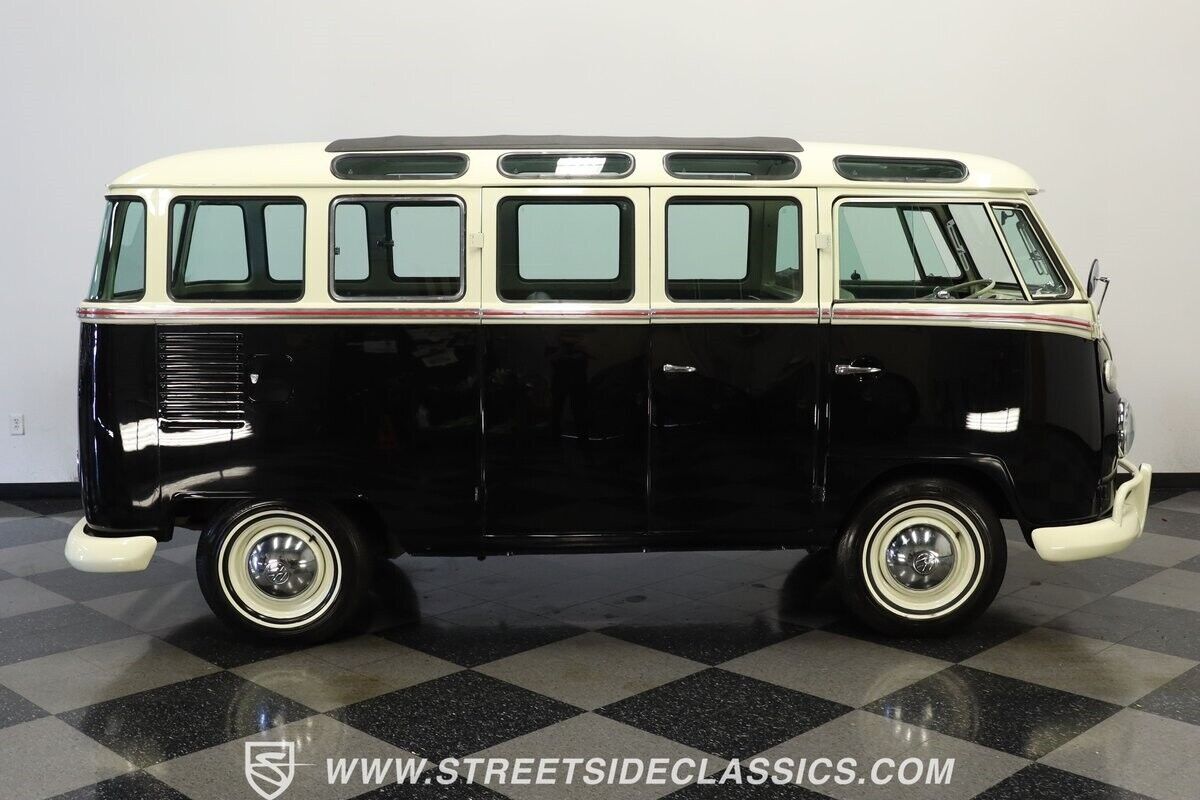 1975 Volkswagen Bus/Vanagon 23 Window Deluxe - photo 13