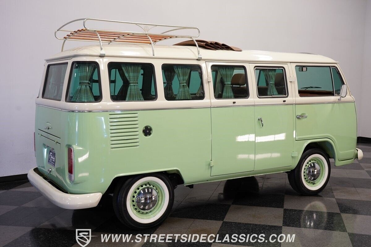1994 Volkswagen Bus/Vanagon 13 Window Deluxe Bus - photo 12