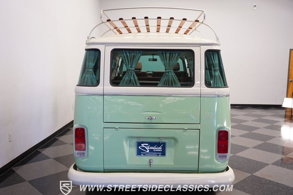 1994 Volkswagen Bus/Vanagon 13 Window Deluxe Bus - photo 9