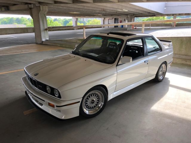 16" BBS RS | Recaro M-Tech Cloth Seats | EVO Splitter and Wing | Sparco Bar 1991 BMW M3