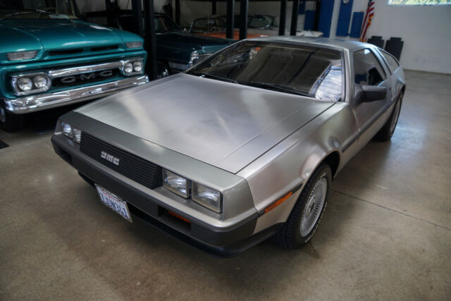 1981 DeLorean DMC 12 --