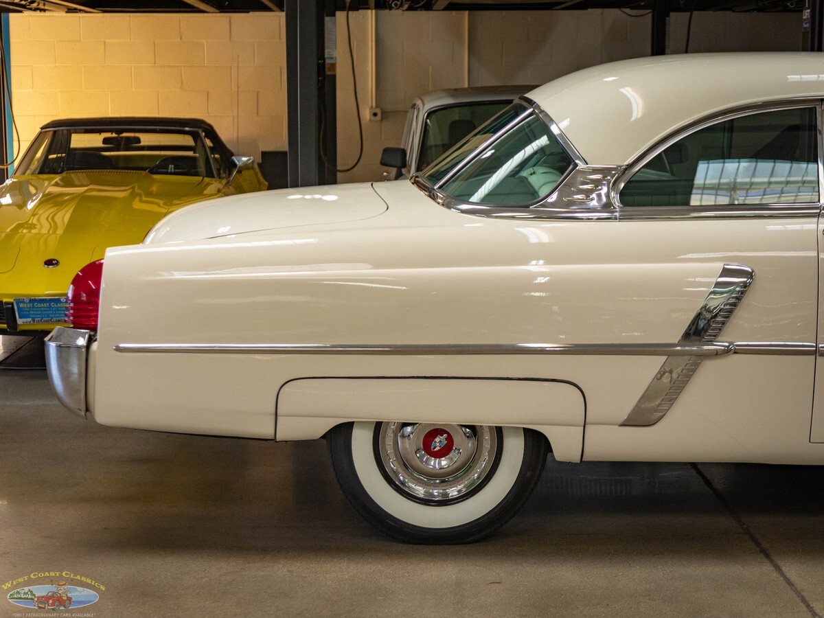 1952 Lincoln Cosmopolitan Sport Coupe 2 Door Hardtop - photo 2