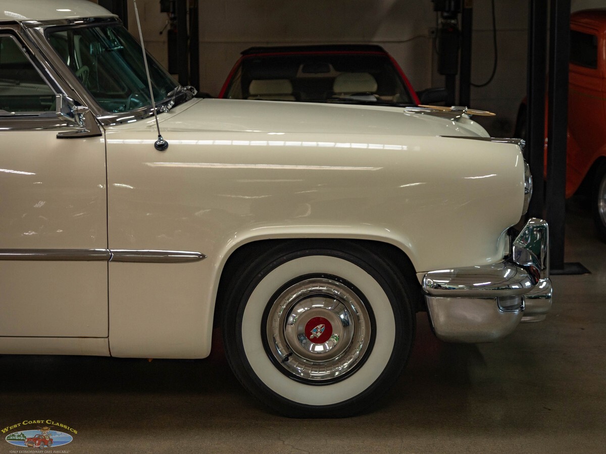 1952 Lincoln Cosmopolitan Sport Coupe 2 Door Hardtop - photo 4