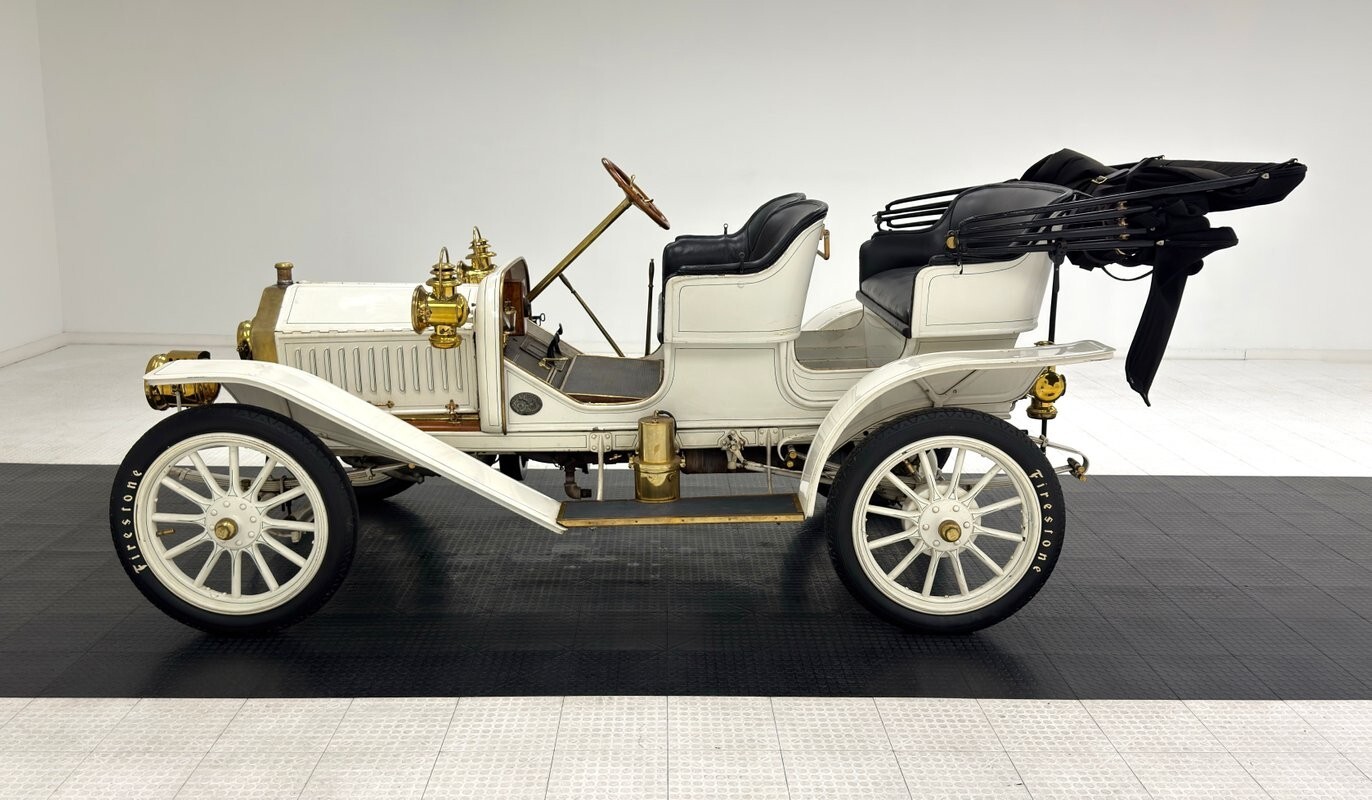 1909 Buick Model 10 Touring Sedan - photo 4