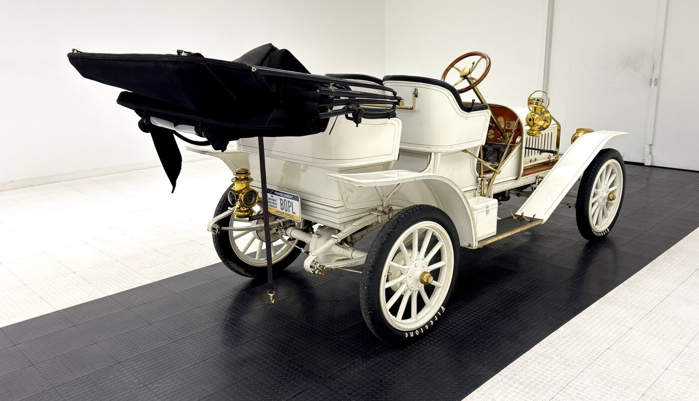 1909 Buick Model 10 Touring Sedan - photo 8