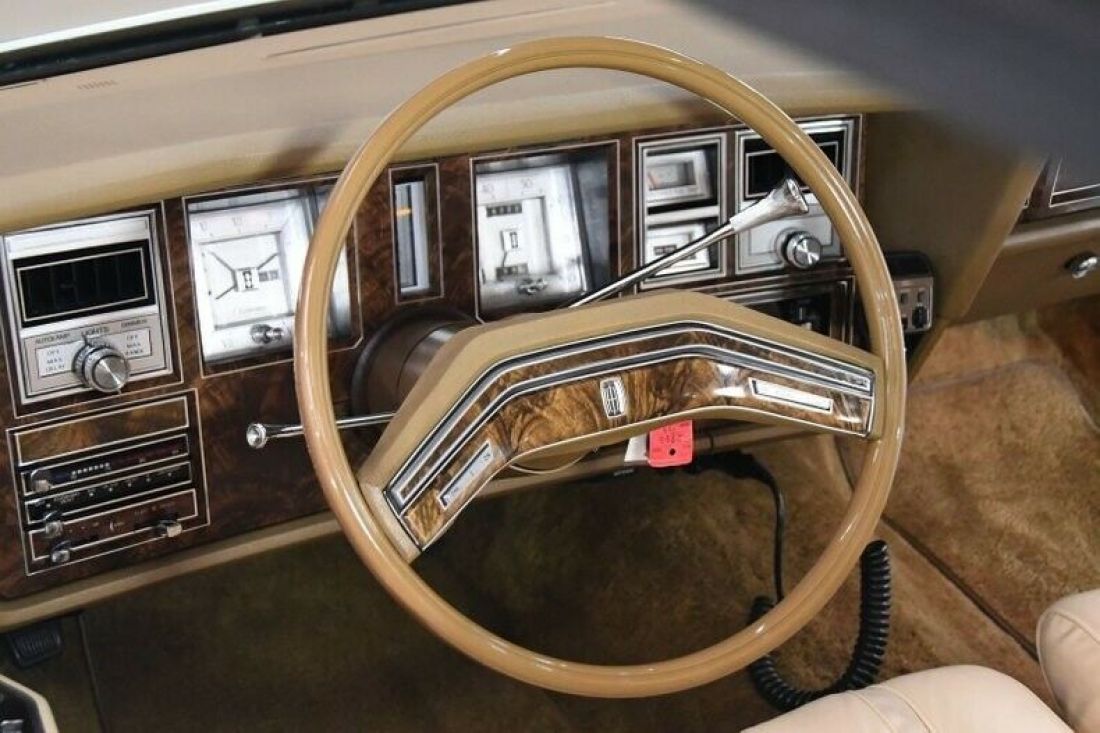 1979 Lincoln Mark Series - photo 2