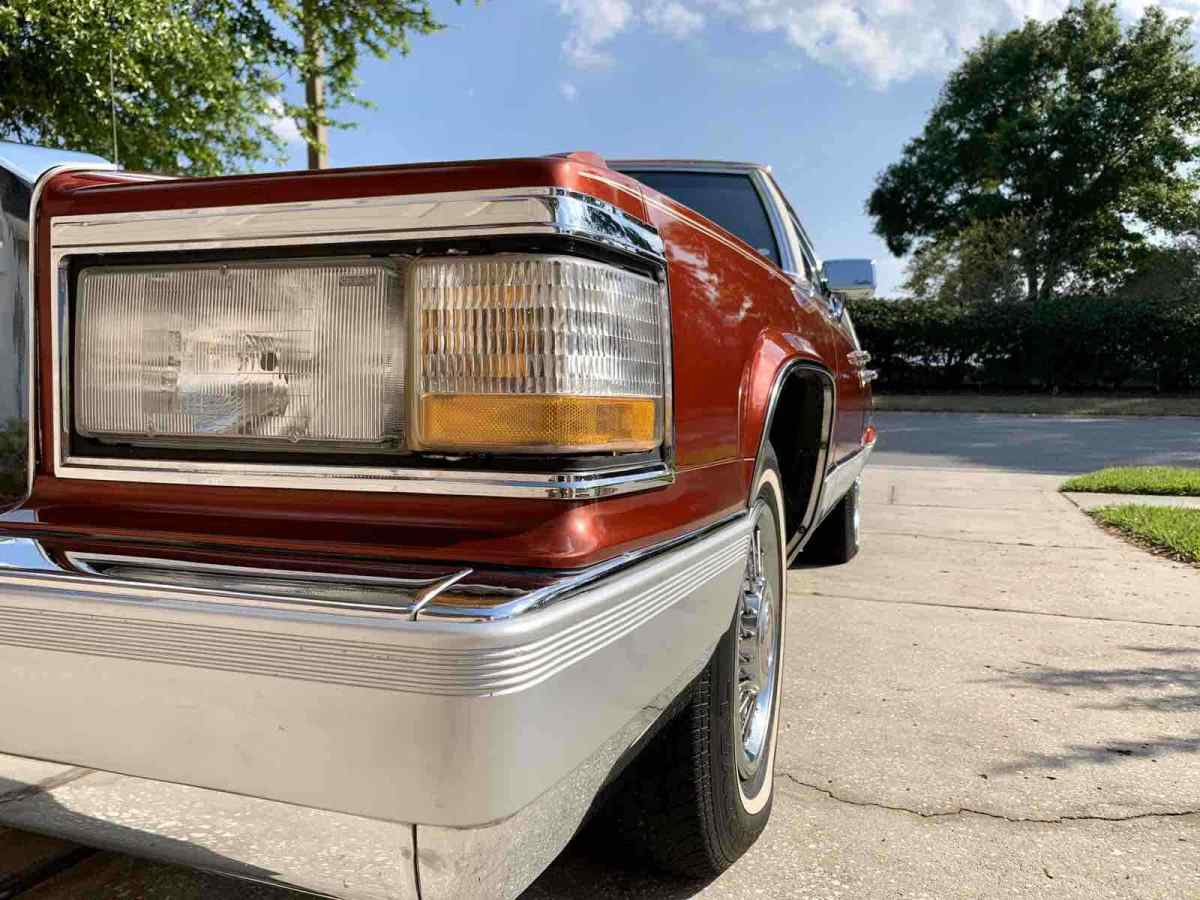 1991 Cadillac Brougham fleetwood brougham - photo 3