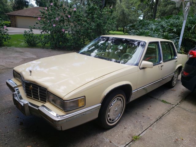 1991 Cadillac DeVille Sedan Deville - photo 3