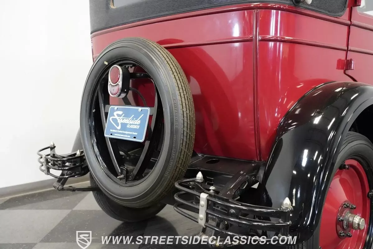 1927 Chevrolet Imperial Landau - photo 11