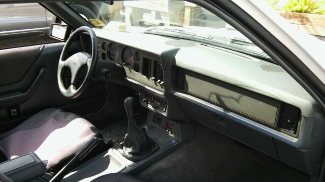 1986 Ford Mustang SVO - photo 2