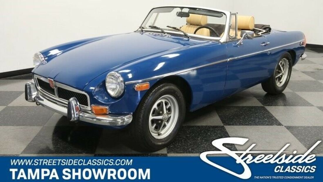 1800CC INLINE 4 4 SPEED BEAUTIFUL COLORS GORGEOUS RESTORATION RACING TONNEAU 1973 MG MGB