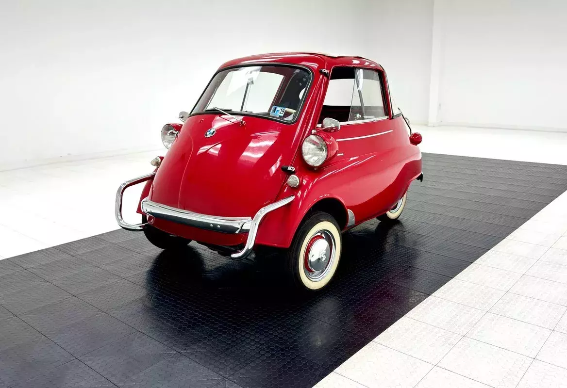 18,030 Miles/289cc 1 Cylinder/4-Speed Manual/Solid Car/Rarely Seen Model 1957 BMW Isetta 300 Cabriolet