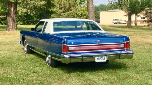 1976 Lincoln Continental Town Coupe - photo 4