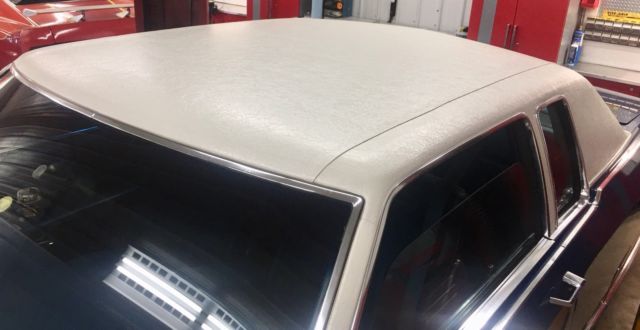 1976 Lincoln Continental Town Coupe - photo 9