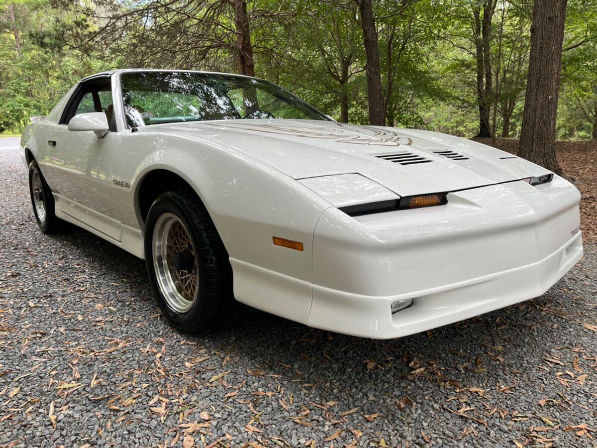 1988 Pontiac Trans Am Trans Am GTA. Only 62k. T-tops. No Reserve - photo 5