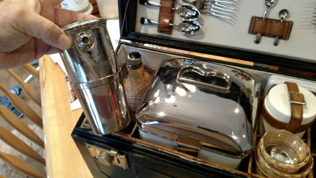 1905 Rolls-Royce foot rest picnic basket - photo 10