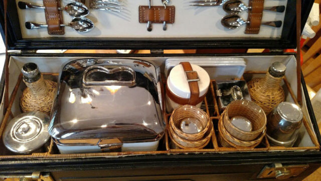 1905 Rolls-Royce foot rest picnic basket - photo 3