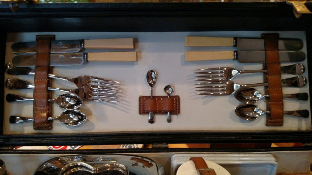 1905 Rolls-Royce foot rest picnic basket - photo 4