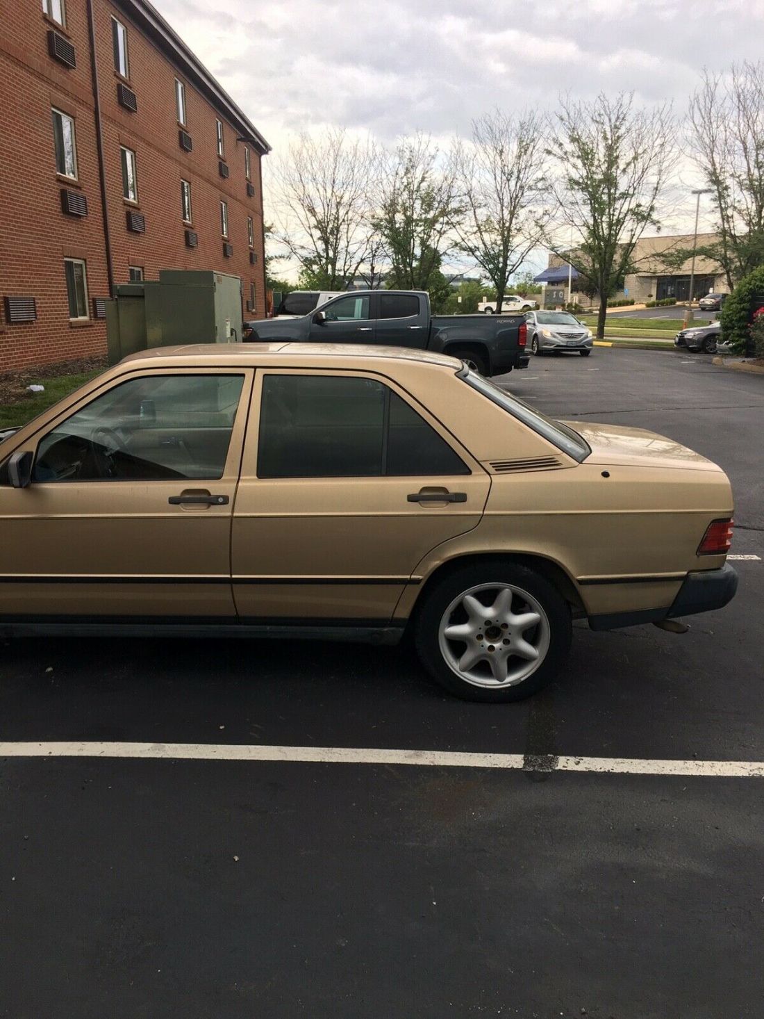 1985 Mercedes-Benz 190-Series Base - photo 6