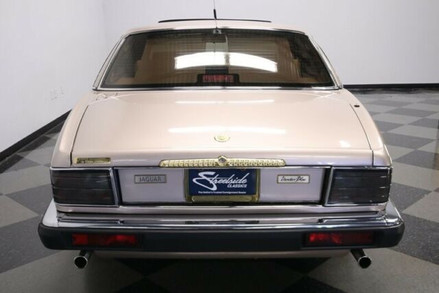 1992 Jaguar XJ6 Vanden Plas Gold Edt. - photo 12