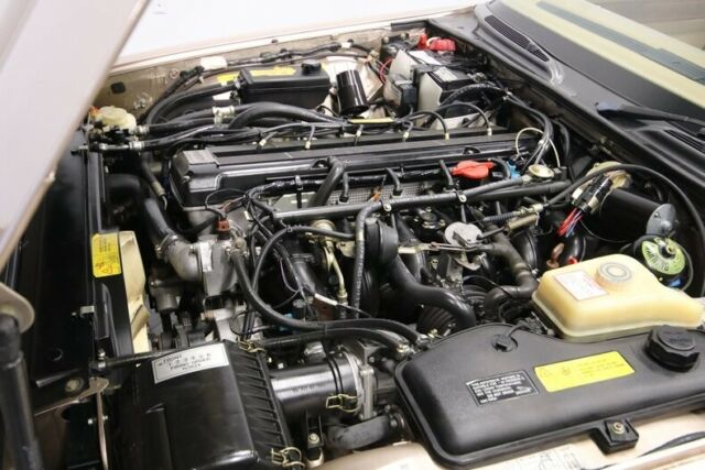 1992 Jaguar XJ6 Vanden Plas Gold Edt. - photo 4