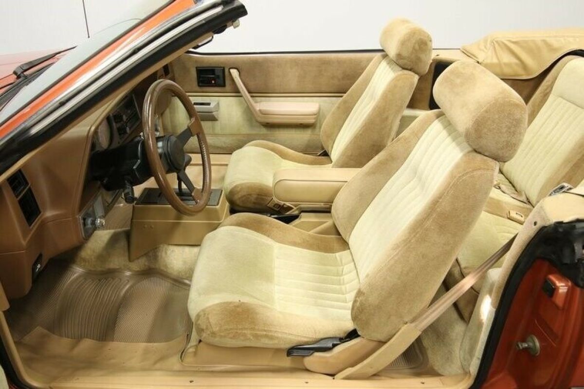 1985 Pontiac Sunbird Convertible - photo 5