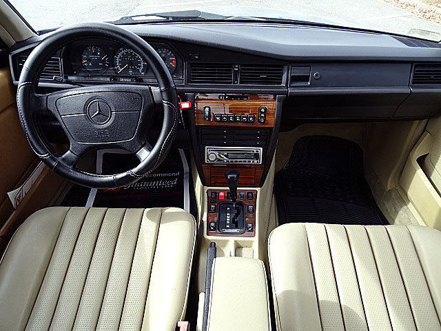 1993 Mercedes-Benz 190-Series 190E 2.3 - photo 10