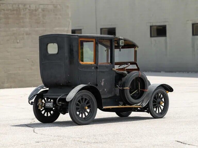 1910 Renault Type BZ Town Car - photo 4