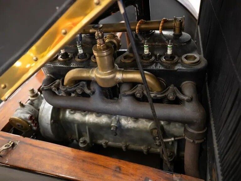 1910 Renault Type BZ Town Car - photo 6
