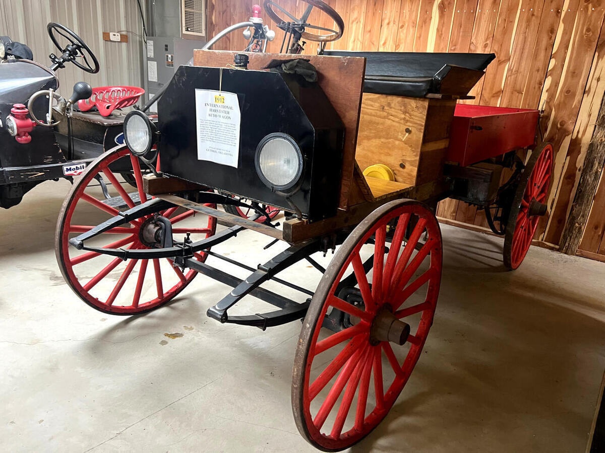 1912 International Harvester 1210 auto car - photo 2
