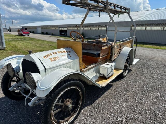 1913 Cadillac Fire Truck - photo 3