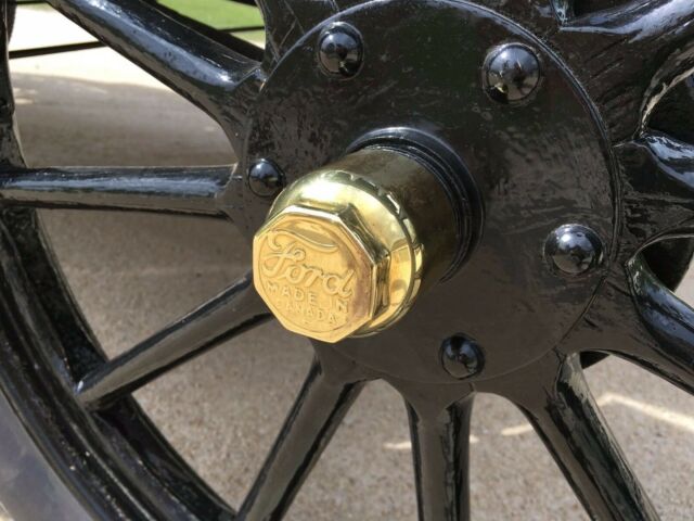 1913 Ford Model T Roadster - photo 10
