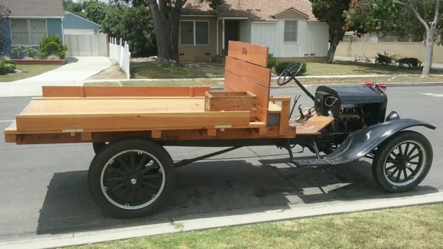 1913 Ford Model T Flatbed - photo 4