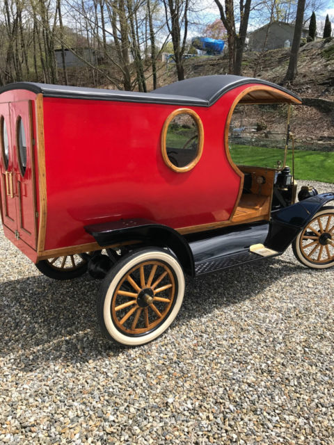 1913 Ford Model T Open Cab Panel Delivery - photo 2