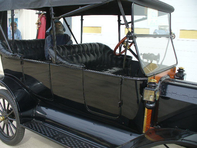 1914 Ford Model T - photo 2