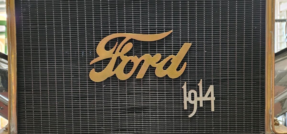 1914 Ford Model T Touring - photo 9