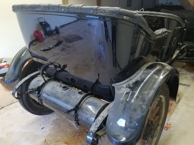 1915 Dodge Touring Sedan Barn Find! - photo 4