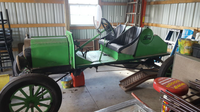 1915 Ford Model T Base 2.9L 1915 Ford Model T Base