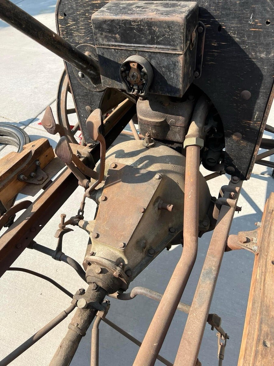 1915 Ford Model T - photo 10
