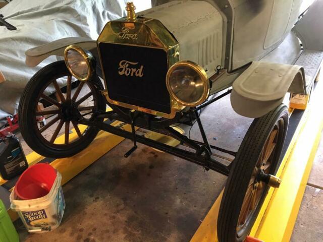 1915 Ford Model T Runabout - photo 3
