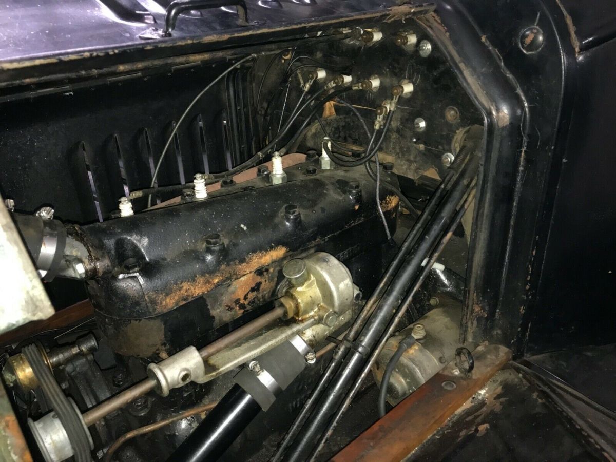 1915 Ford Model T Original Black Interior - photo 10