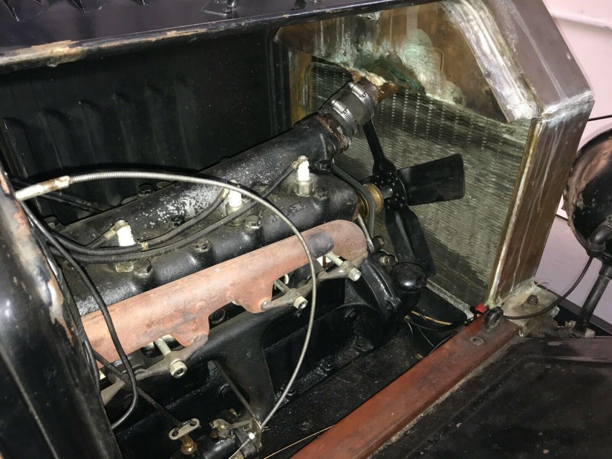 1915 Ford Model T Original Black Interior - photo 11