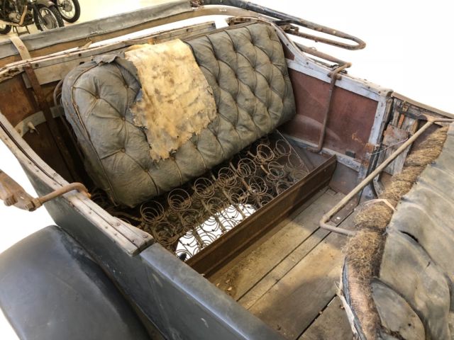 1915 Studebaker SD-4 Touring - photo 9