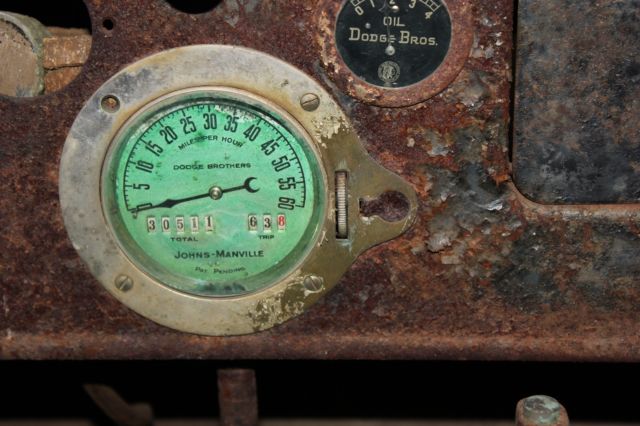 1916 Dodge Touring Car - photo 11