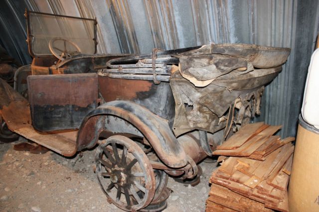 1916 Dodge Touring Car - photo 12