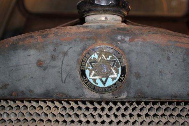 1916 Dodge Touring Car - photo 13