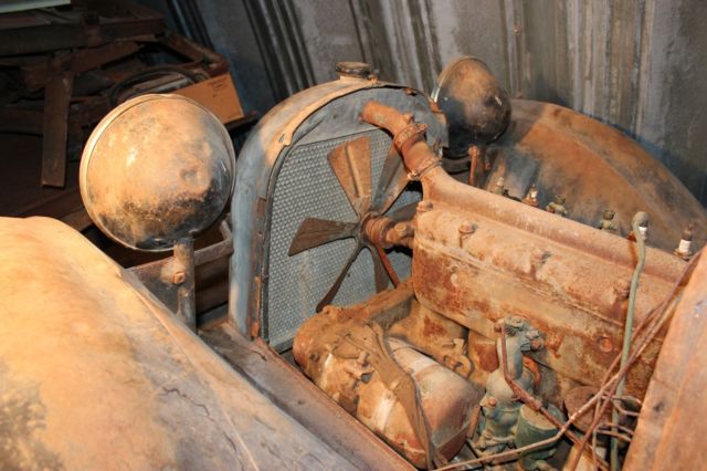 1916 Dodge Touring Car - photo 4