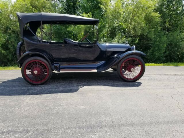 1917 Dodge Touring Deluxe - photo 9