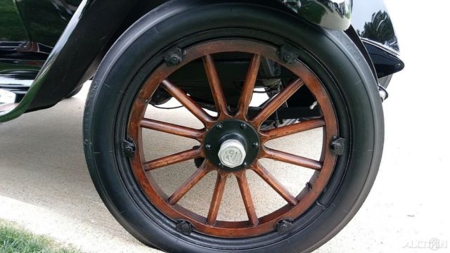 1917 Dodge Brothers Touring Sedan Convertible - photo 12