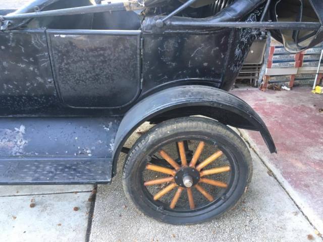 1917 Ford Model T - photo 12